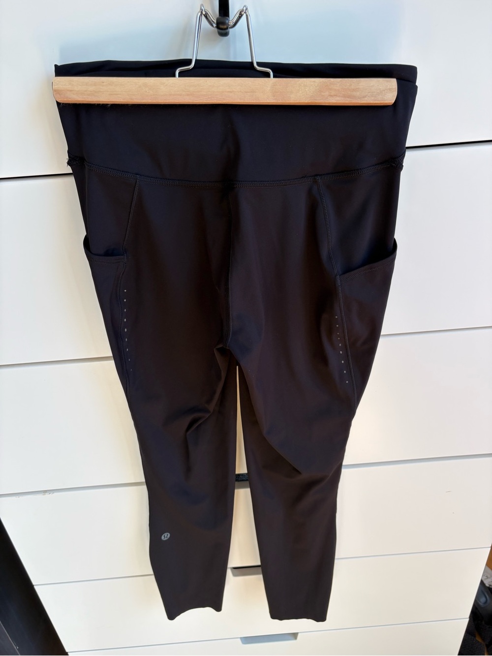 Lululemon Black Fast and Free Running Pocket Leggings - size 6 - Picture 3 of 4